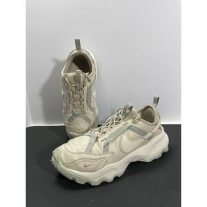 Nike Shoes Women 9.5 DD9682-102 Running Light Orewood Taupe Sneakers Trainers